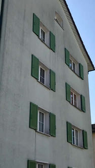 Algenmann Schweiz - Haus in Wil SG - Fassadenreinigung mit 5 Jahren Garantie